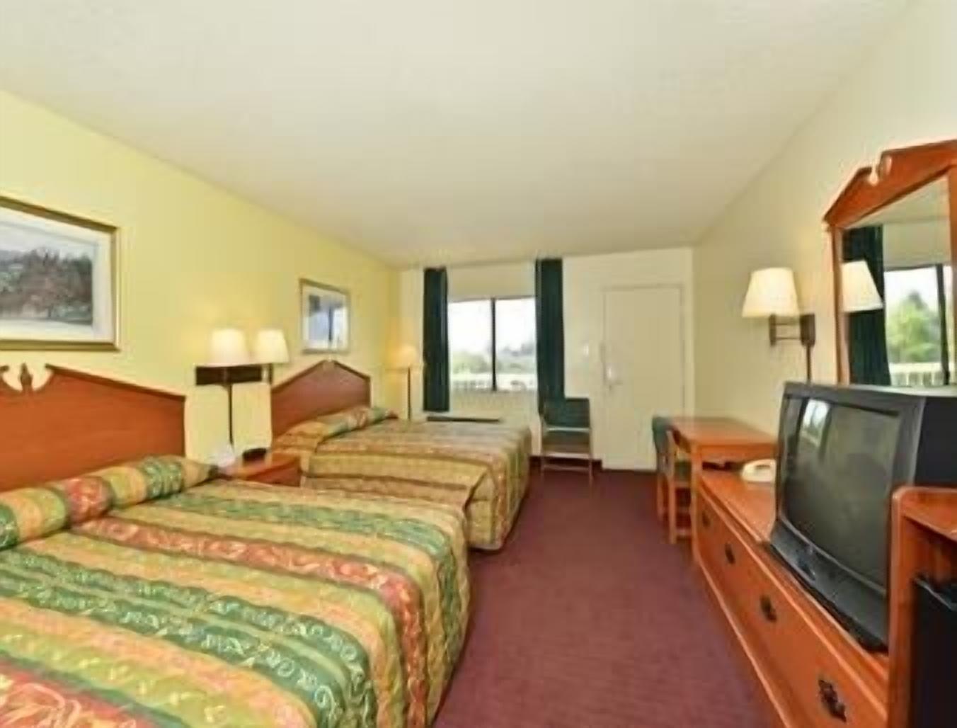 Super 8 By Wyndham Bakersfield/Central Oda fotoğraf