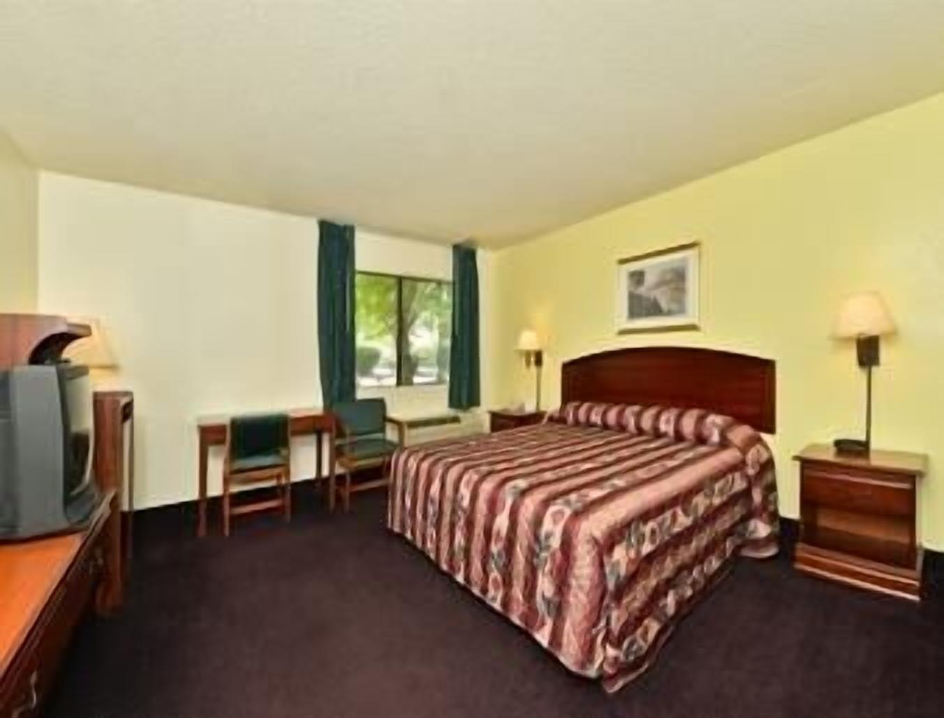 Super 8 By Wyndham Bakersfield/Central Dış mekan fotoğraf