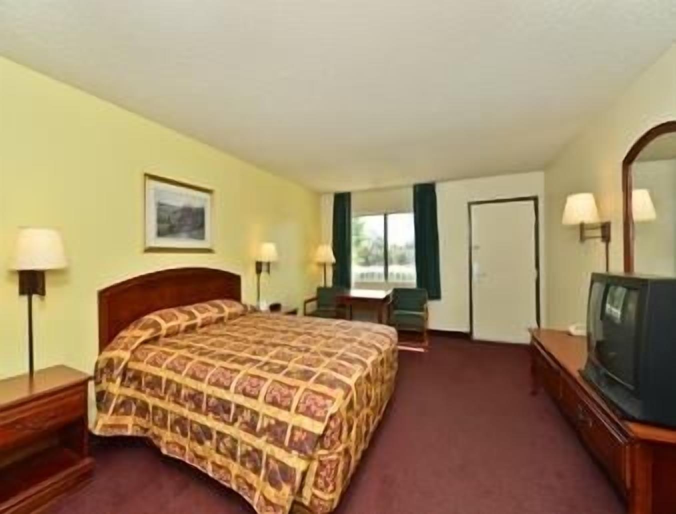Super 8 By Wyndham Bakersfield/Central Dış mekan fotoğraf