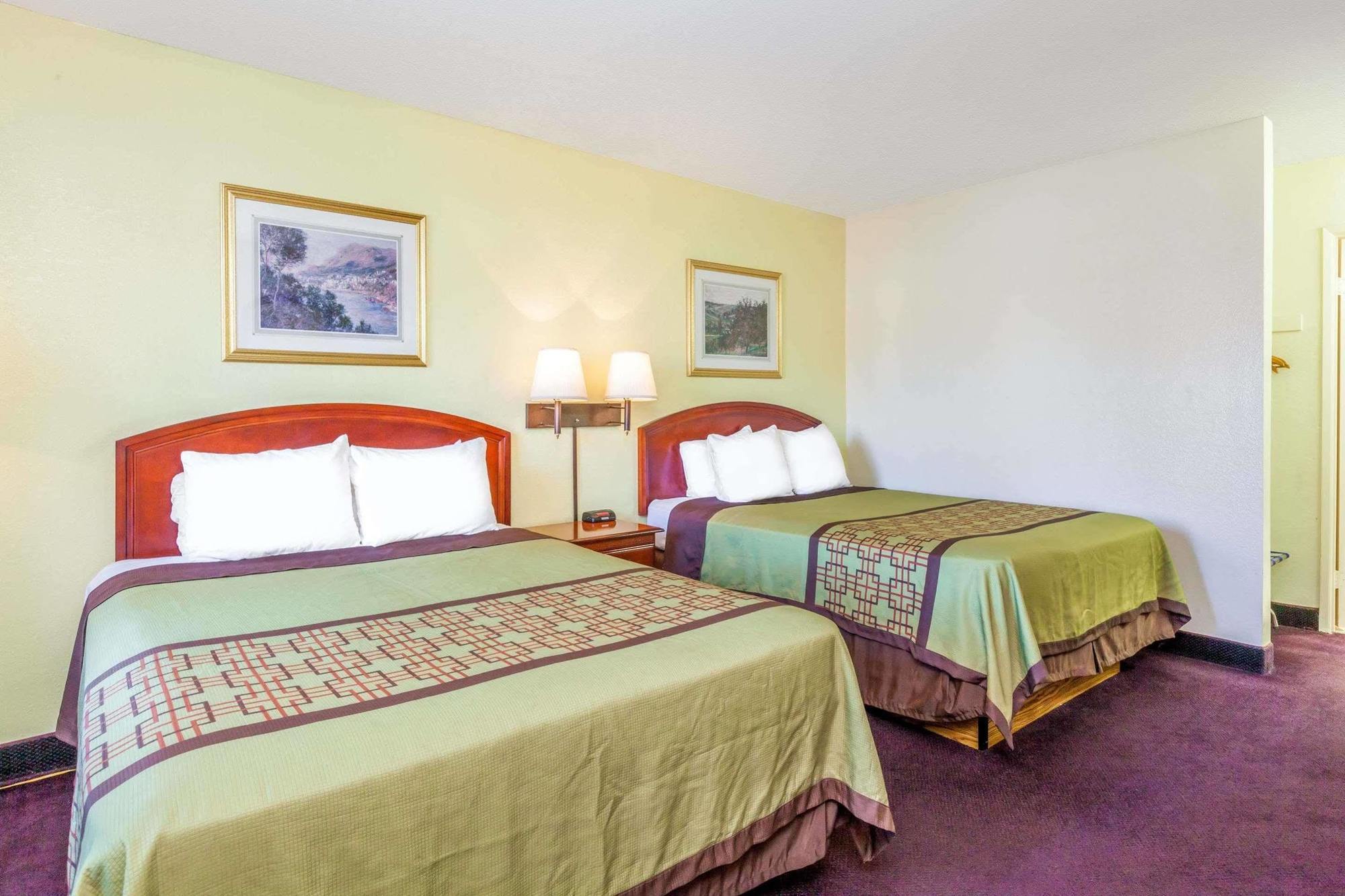 Super 8 By Wyndham Bakersfield/Central Dış mekan fotoğraf
