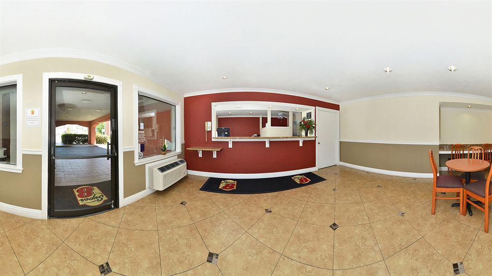 Super 8 By Wyndham Bakersfield/Central Dış mekan fotoğraf